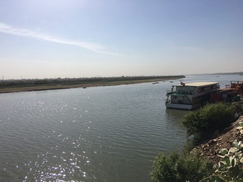 いつもと変わらず穏やかに流れるナイル川